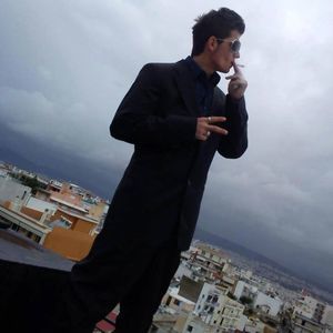 Meet your Posher, Vuitton